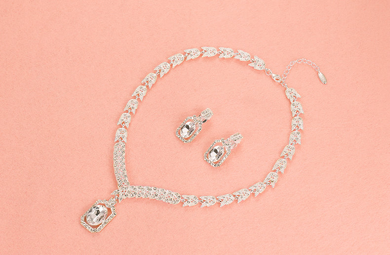 Alloy Rhinestone Bride Jewelry Sets Necklace Earrings Women Dinner Accessories - White