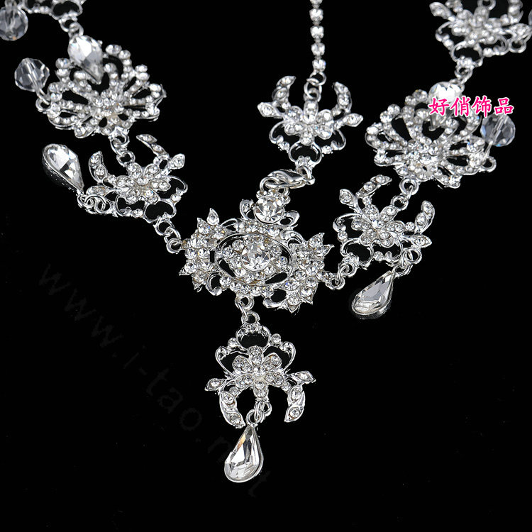 Exaggerated Rhinestone Tassel Bohemia Bridal Frontlet Stage Headband Hair Accessories - White
