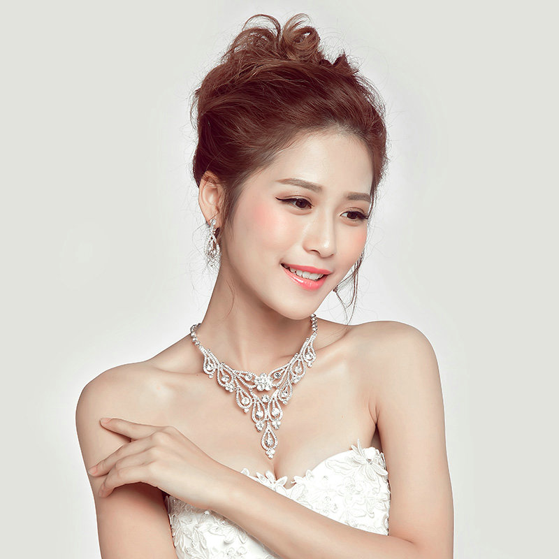 Gorgeous Rhinestone Hollow Flower Bridal Necklace Earrings Women Wedding Jewelry Sets - Silver
