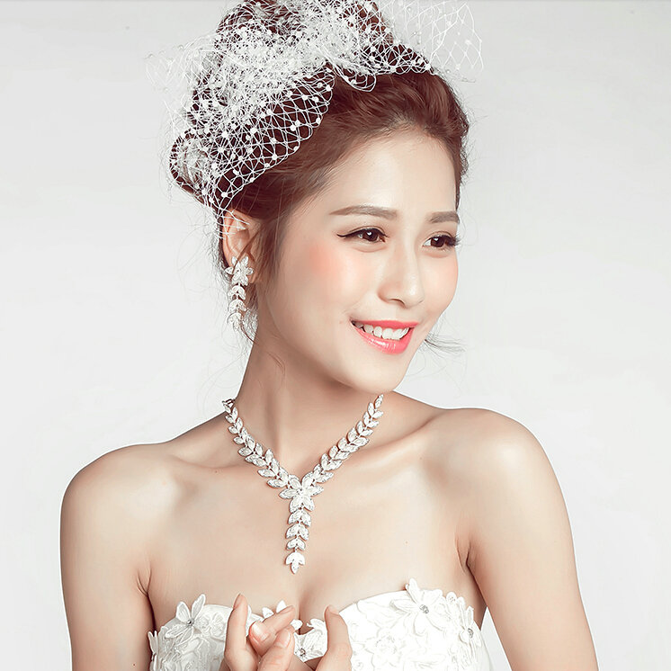 Gorgeous Rhinestone Pearl Flower Bridal Necklace Earrings Women Wedding Jewelry Sets - Silver