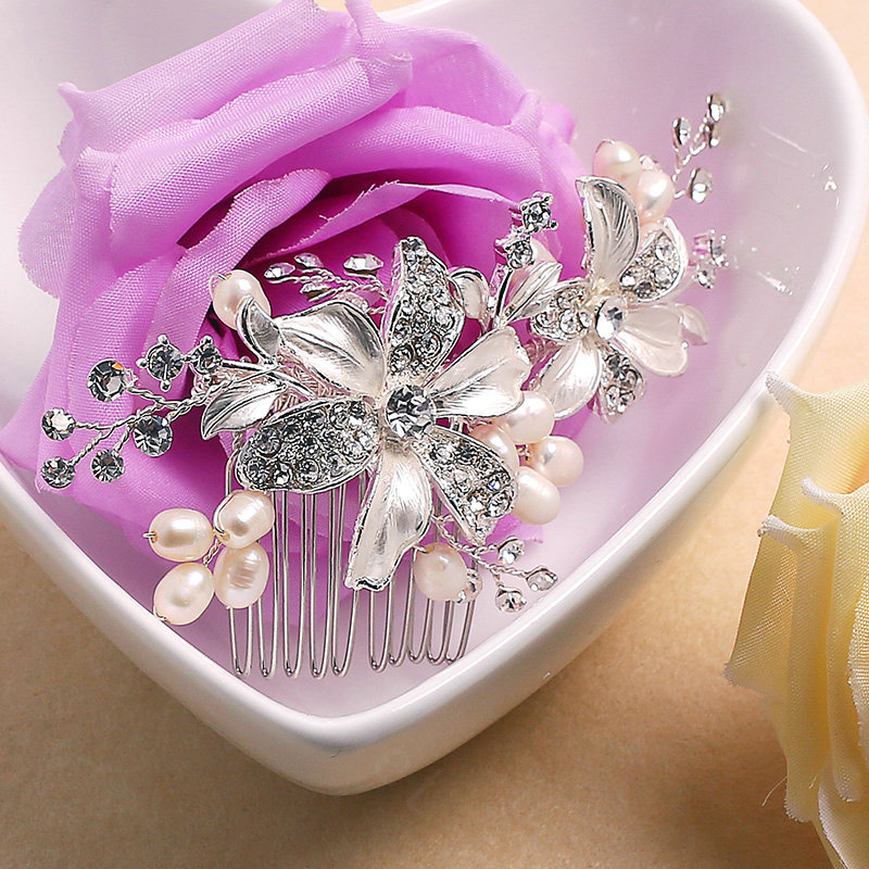 Hot sales Pearls Crystal Alloy Flower Bride Hair Combs Women Wedding Hair Accessories - Sliver