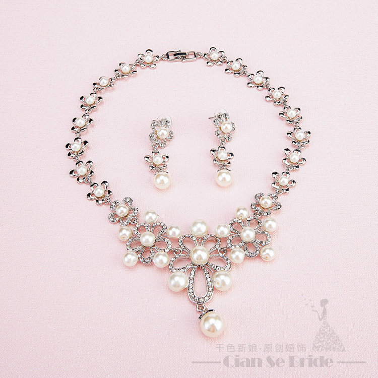 Rhinestone Pearls Hollow Flower Bridal Jewelry Tiaras Necklace Earring Women Wedding Sets 3pcs - White