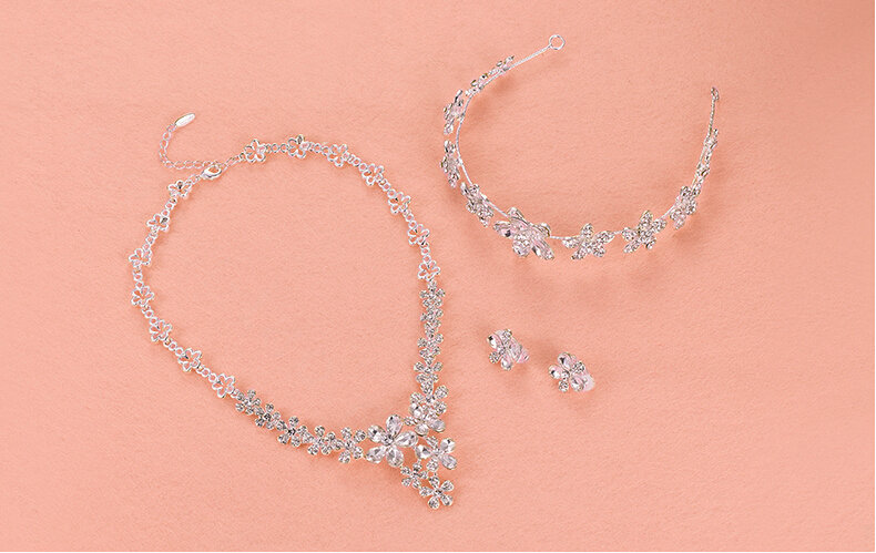 Romantic Alloy Flower Bridal Jewelry Tiaras Necklace Earring Women Weeding Sets 3pcs - White