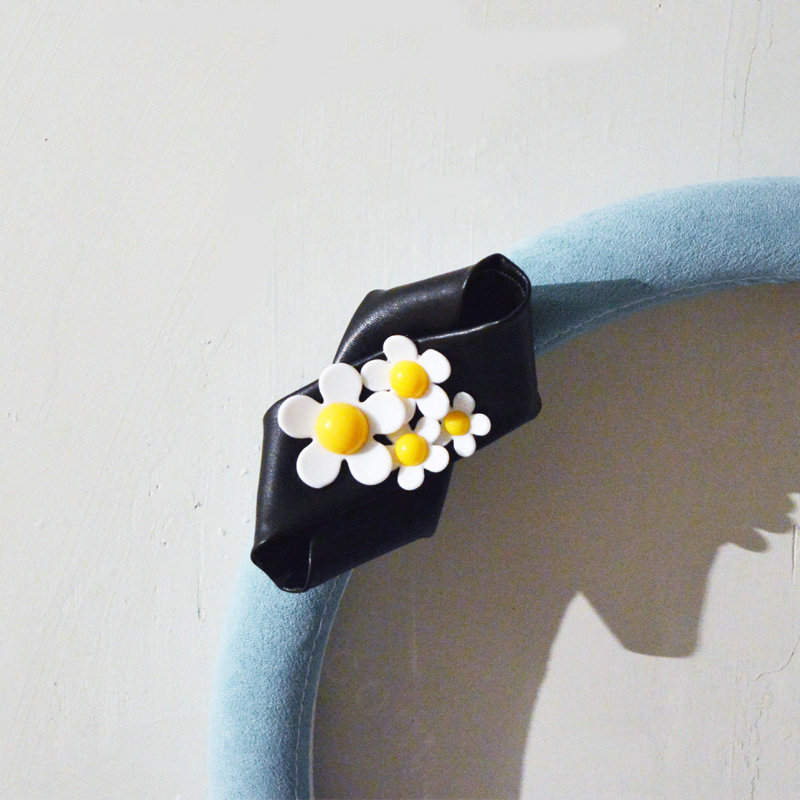 Cute Daisy Suedette Universal Car Steering Wheels Covers 15 Inch - Blue