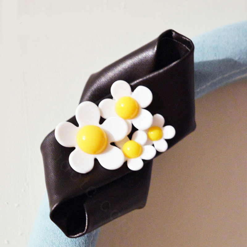 Cute Daisy Suedette Universal Car Steering Wheels Covers 15 Inch - Blue