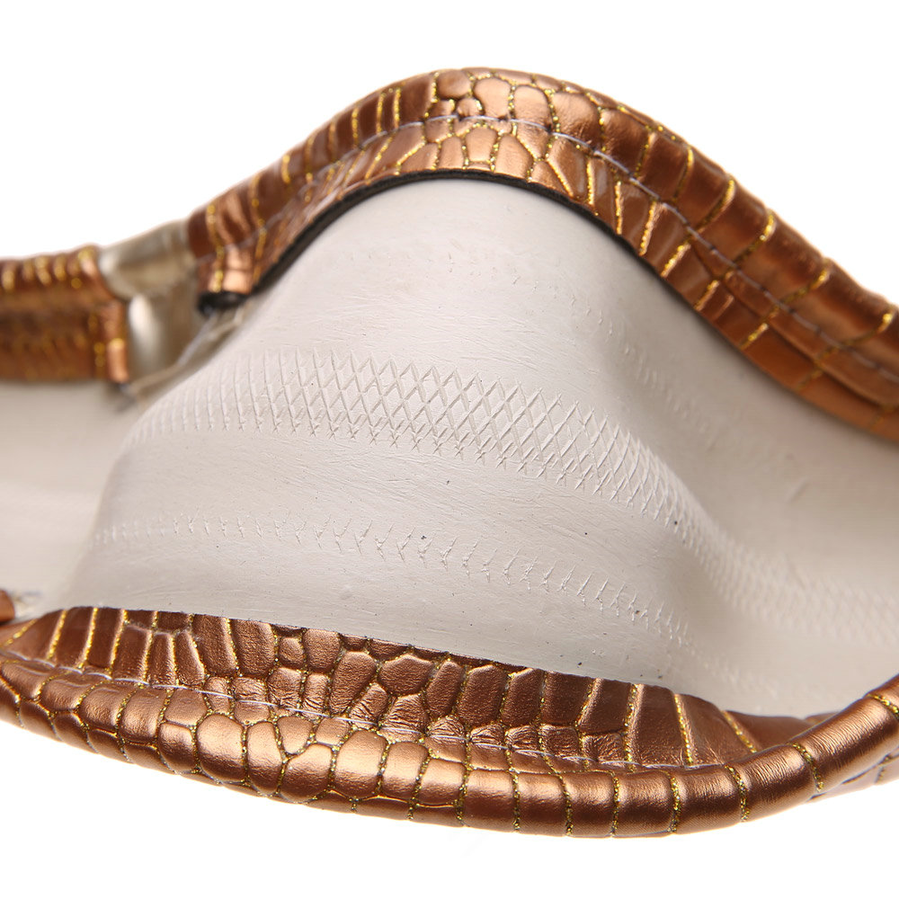 Man Crocodile Pattern Rivet Car Steering Wheel Covers Bright Leather 15 inch 38CM - Gold