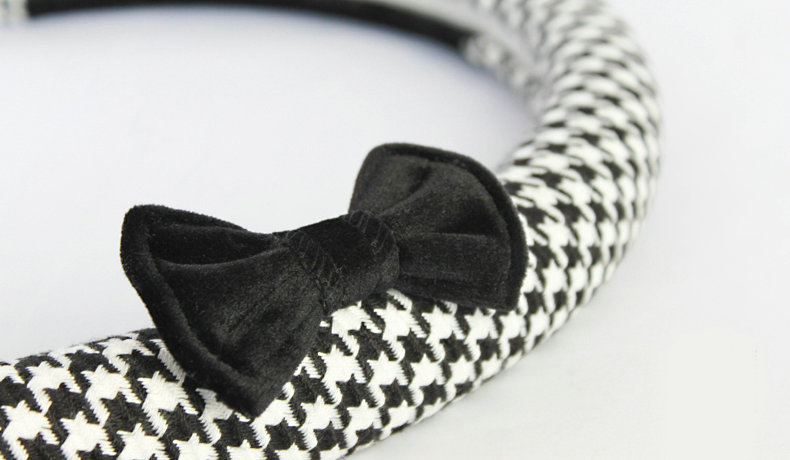 Swallow Gird Bowknot Flax Universal Car Steering Wheel Covers 15 inch 38CM - Black