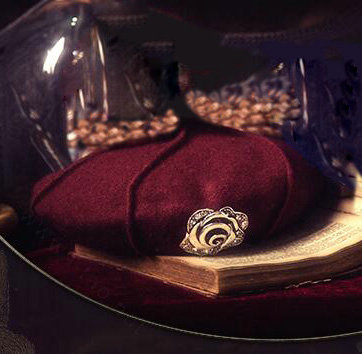 Fashion Elegant Alloy Flower Diamond Knitted Wool Hats Winter Warm Beanies Caps - Dark Red