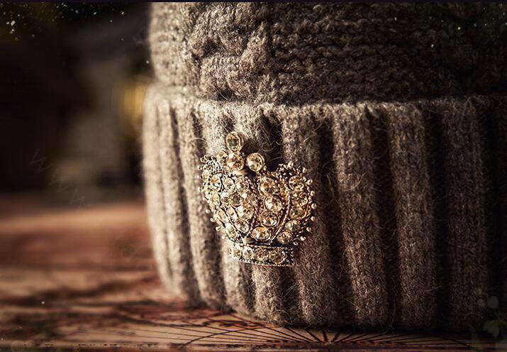 Luxury Women Diamond Crown Knitted Wool Hats Winter Large Fox Fur Pom Poms Caps - Grey