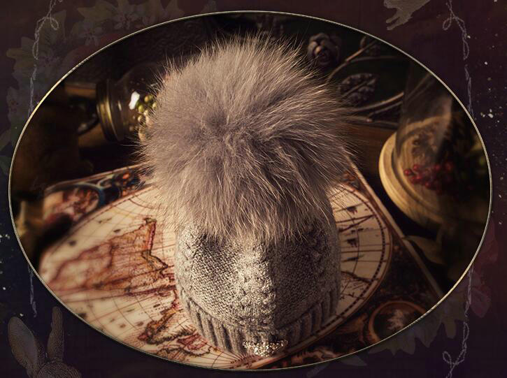 Luxury Women Diamond Crown Knitted Wool Hats Winter Large Fox Fur Pom Poms Caps - Grey