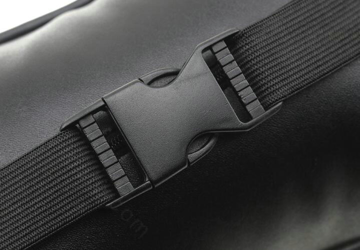 1PCS Roses Crystal Leather Car Neck Pillow Four Seasons General Auto Headrest for Women - Black