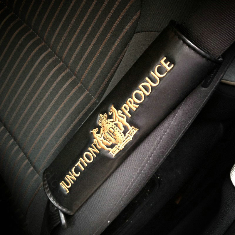1pcs Car Safety Seat Belt Covers Embroidery Leather Auto Interior Accessories - Black Gold