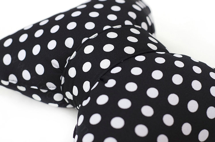 Calssic Polka Dot Car Neck Pillows Headrest Cotton Auto Interior Decoration 1pcs - Black White