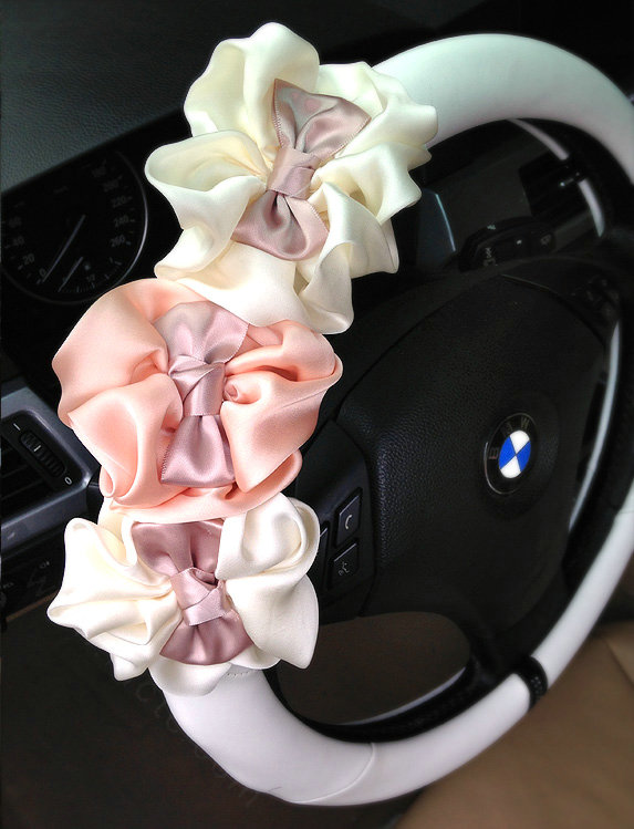 Hot Sales Satin Flower Pu Leather Car Steering Wheel Covers Diamond 15 inch 38CM - White