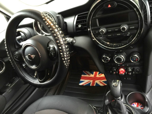 Personalized Punk Rivets Genuine Leather Car Steering Wheel Covers 15 inch 38CM - Black