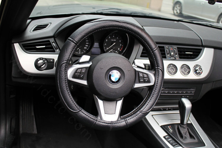 Sports Man Leather Car Steering Wheel Cover 38CM/15'' Anti-catch Holder Protector - Black