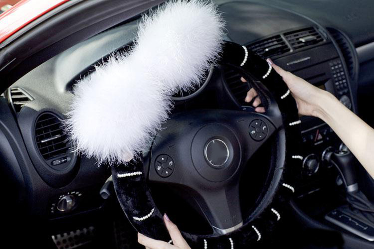 Genuine Wool White Rabbit Ball Fur Pearls Auto Steering Wheel Covers 15 inch 38CM - Black White