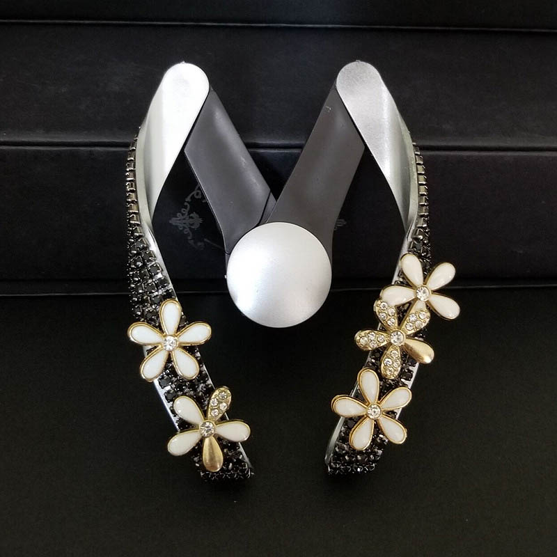 M Shape Flower Car Mobile Phone Holder Crystal Rhinestone Air Vent Mount Clip Stand GPS - Black
