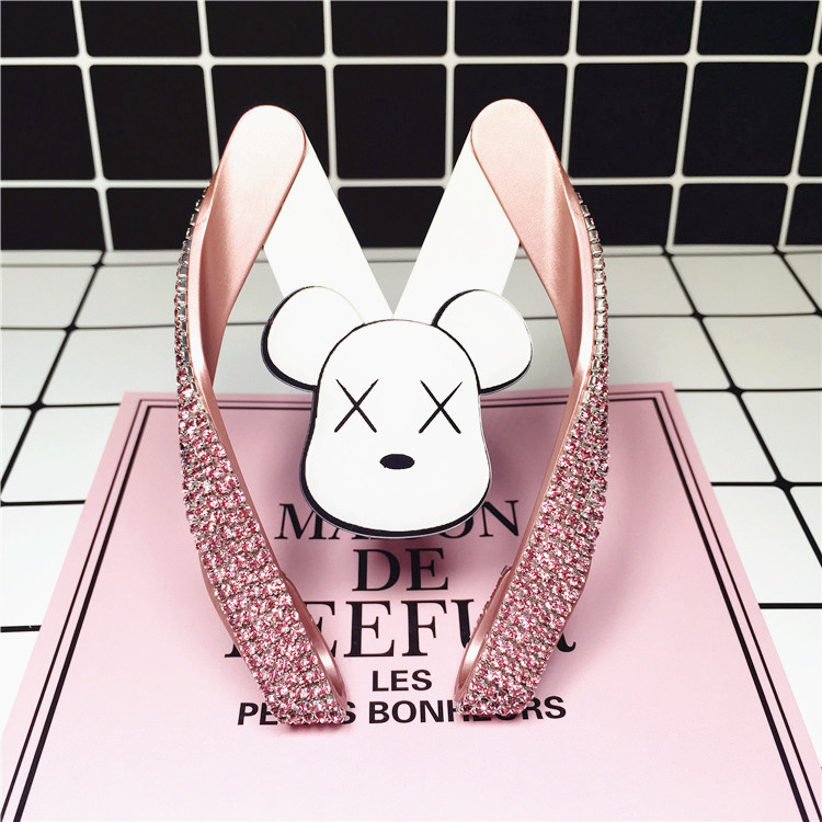 M Shape Universal Car Mobile Phone Holder Crystal Cute Bear Air Vent Mount Clip Stand GPS - Pink