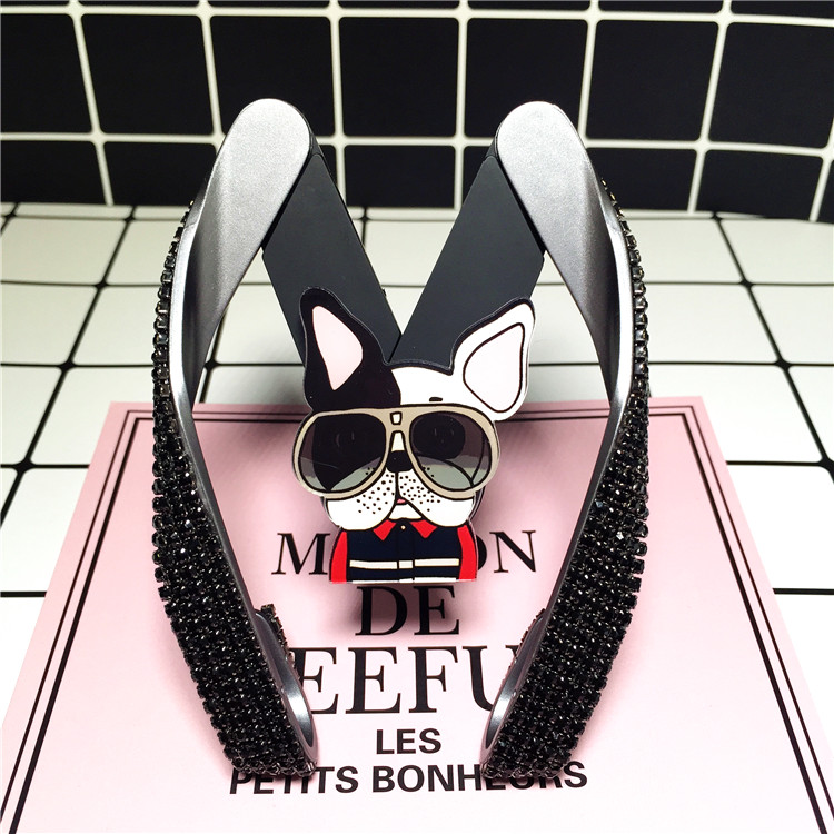 M Shape Universal Car Mobile Phone Holder Crystal Glasses Dog Air Vent Mount Clip Stand GPS - Black