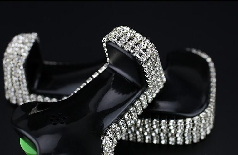 1 Pair Crystal Rhinestone Lips Seat Back Holder Bag Purse Hangers Auto Storage Hooks - White