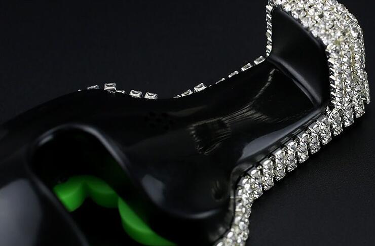 1 Pair Crystal Rhinestone Lips Seat Back Holder Bag Purse Hangers Auto Storage Hooks - White