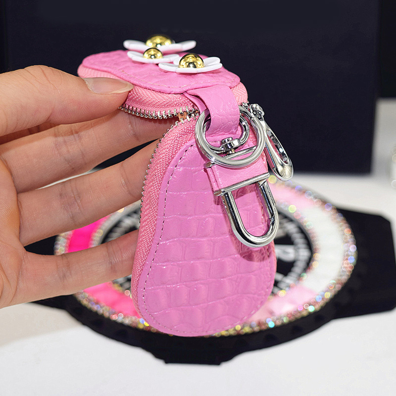 Beautiful Cute Daisy Universal Genuine Leather Auto Key Bags Key Chain - White