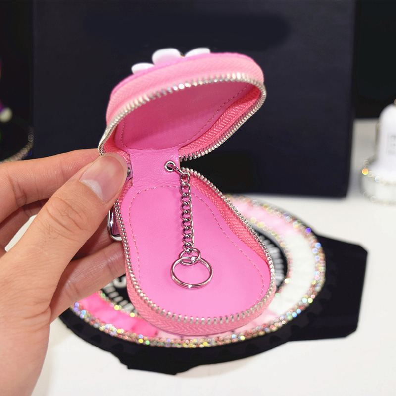 Beautiful Cute Daisy Universal Genuine Leather Auto Key Bags Key Chain - White