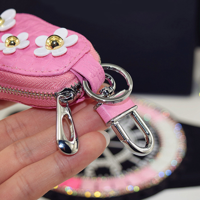 Beautiful Cute Daisy Universal Genuine Leather Auto Key Bags Key Chain - White