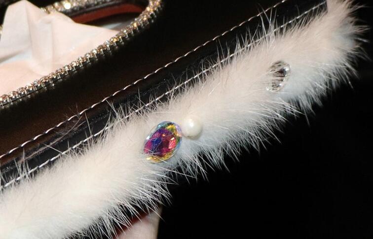 Top Grade Diamond Leather Car Tissue Paper Box Case White Plush Crystal For Office Home Decor - Black