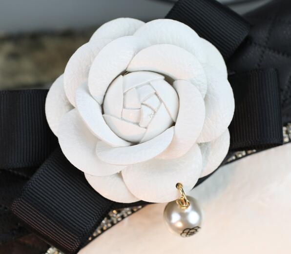 White Camellia Bling Leather Car Tissue Paper Box Holder Hanging Seat Back Good Tissue Bag - Black