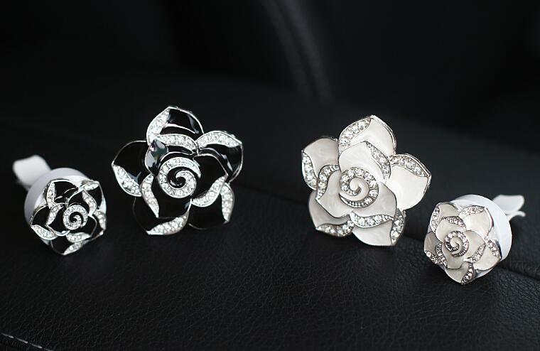 Abs Metal Beautiful Gorgeous Camellia 2pcs Car Air-Purify Clip Auto Air Out Perfume Clip - White
