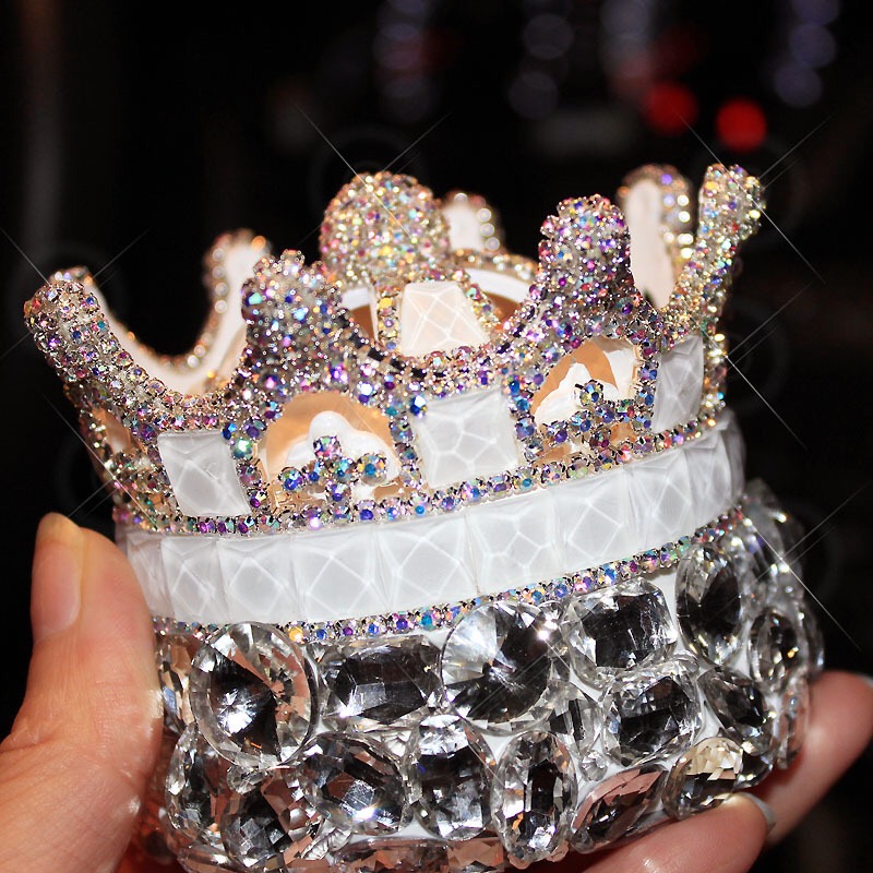 Car Perfume Seat Beautiful Bling Bling Diamonds Crystal Car Perfume Seat Car Interior Decoration - White