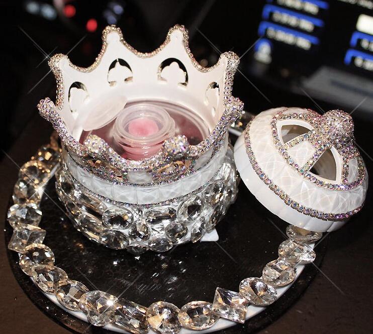Car Perfume Seat Beautiful Bling Bling Diamonds Crystal Car Perfume Seat Car Interior Decoration - White