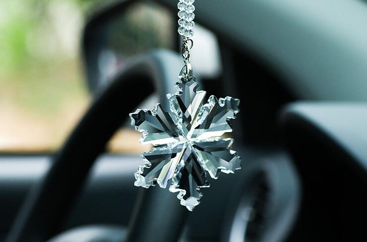 Hanging Pendant Snowflake Beautiful Bling Bling Crystal Car Pendant Car Interior Decoration - White