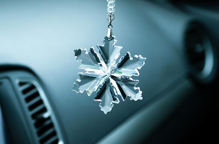 Hanging Pendant Snowflake Beautiful Bling Bling Crystal Car Pendant Car Interior Decoration - White