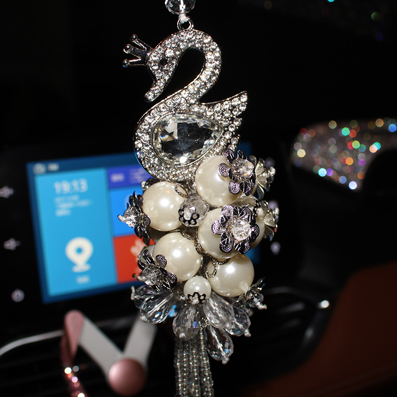 Hanging Pendant Tassels Peacock Pearls Bling Bling Diamonds Crystal Car Pendant Car Interior Decoration - White