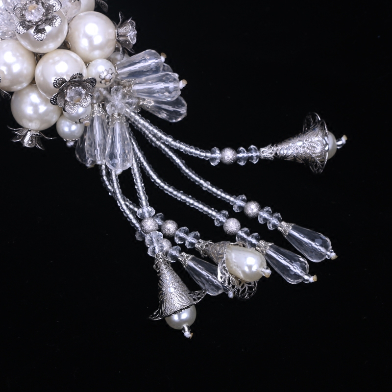Hanging Pendant Tassels Peacock Pearls Bling Bling Diamonds Crystal Car Pendant Car Interior Decoration - White