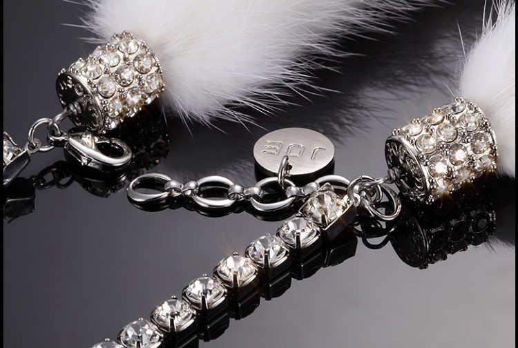 Hanging Pendant White Mink Fur Beautiful Bling Bling Diamonds Crystal Car Pendant Car Interior Decoration - White