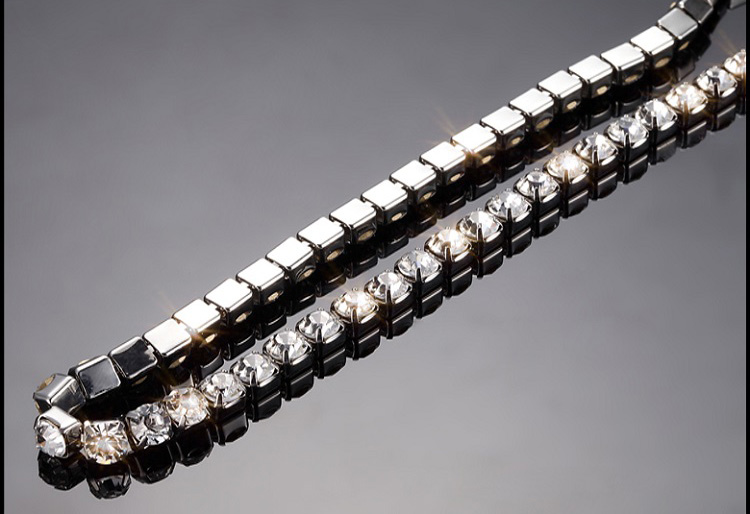 Hanging Pendant White Mink Fur Beautiful Bling Bling Diamonds Crystal Car Pendant Car Interior Decoration - White