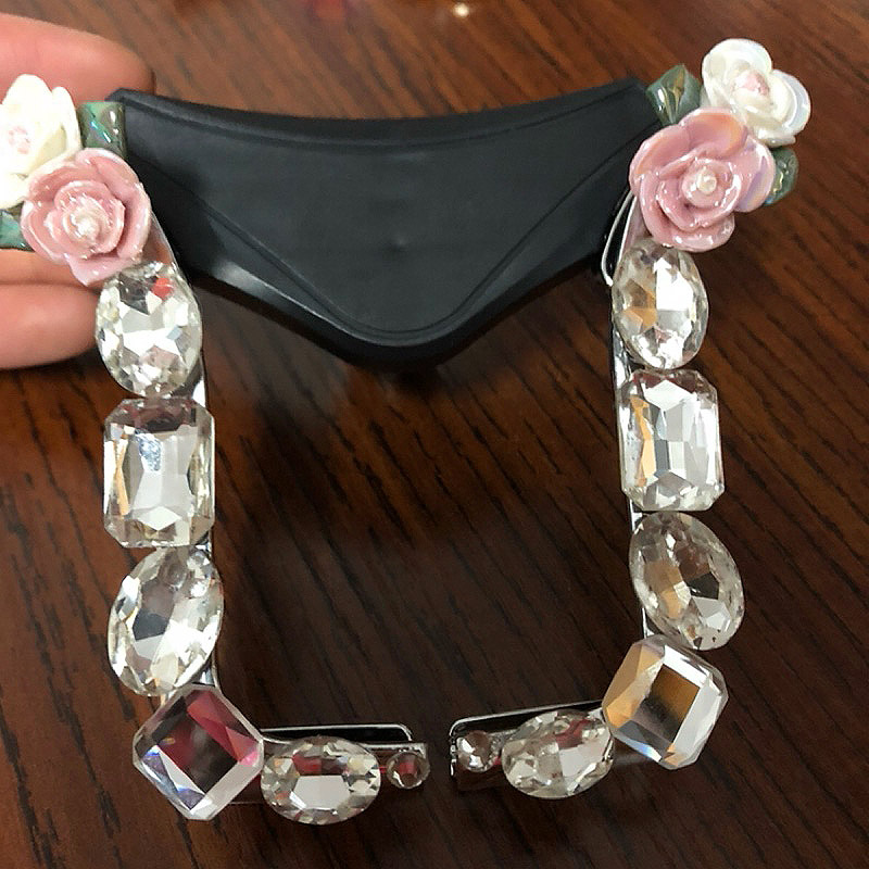 U Shape Flower Car Mobile Phone Holder Crystal Rhinestone Air Vent Mount Clip Stand GPS - White