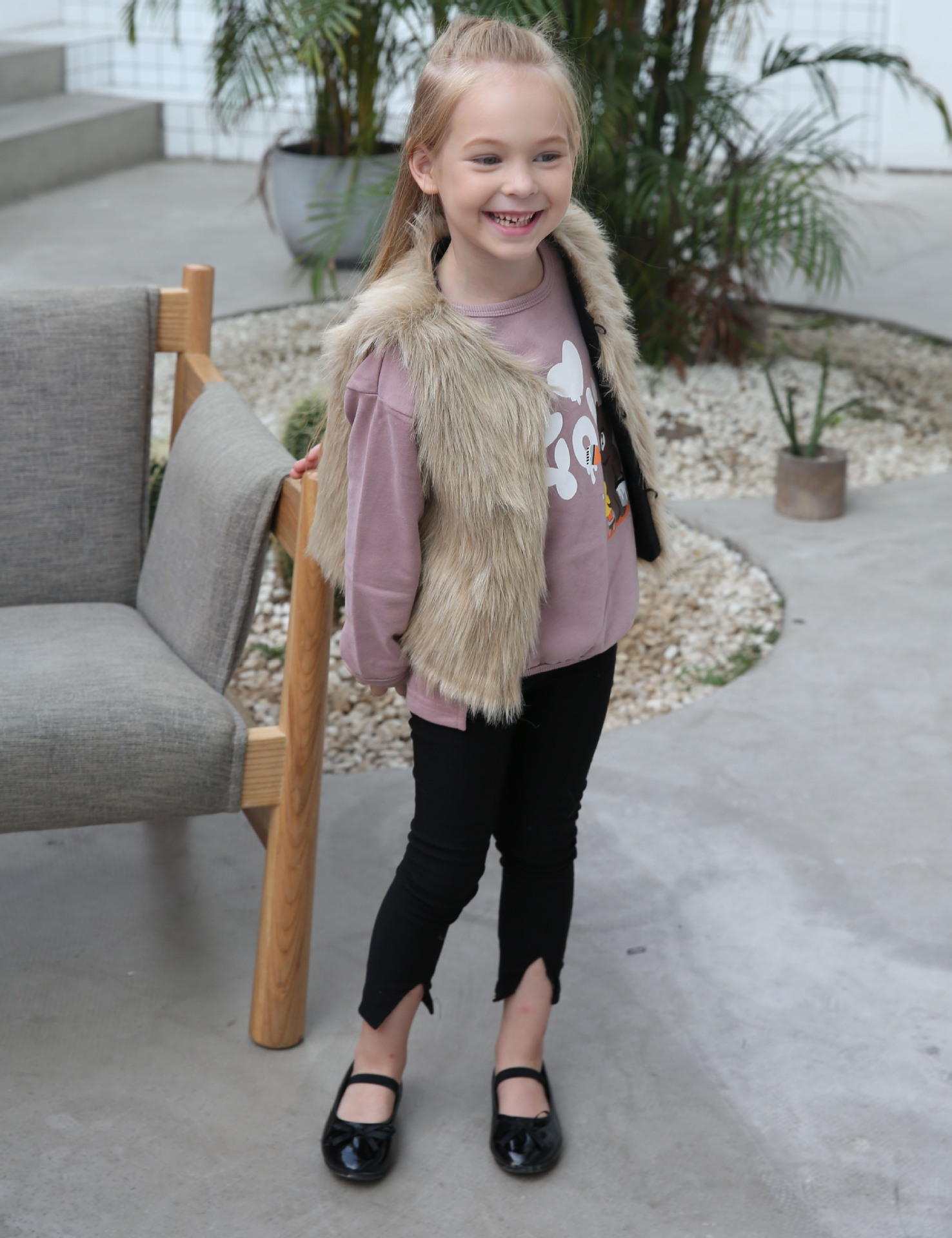Elegant Faux Fur Vest Fashion Girl Overcoat - Khaki