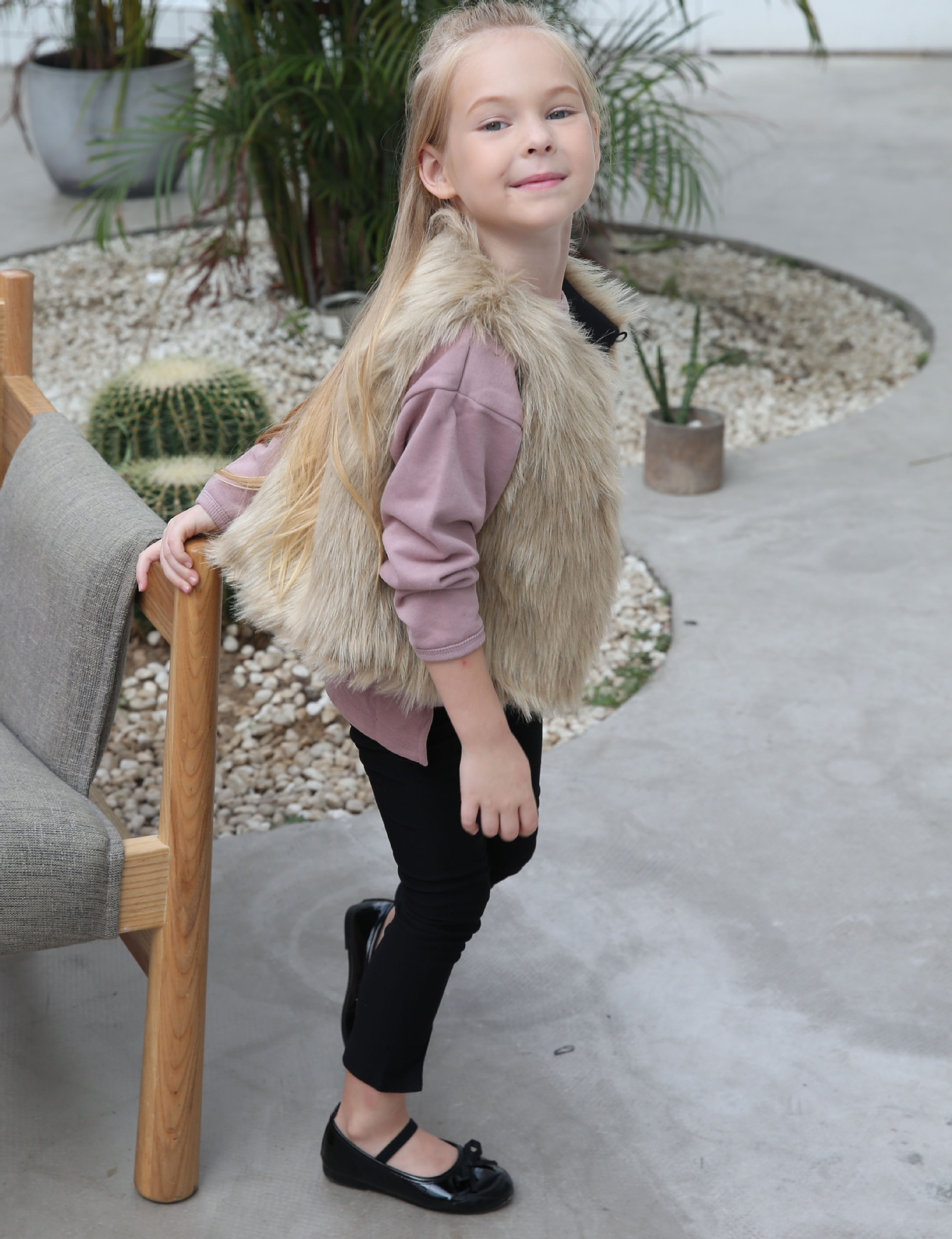 Elegant Faux Fur Vest Fashion Girl Overcoat - Khaki