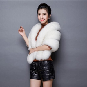 Elegant Warm Faux Fox Vest Fashion Women Overcoat - White