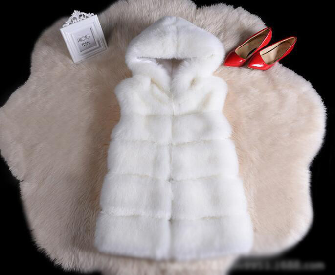 Good Classic Furry Faux Fox Fur Vest Fashion Women Overcoat - White