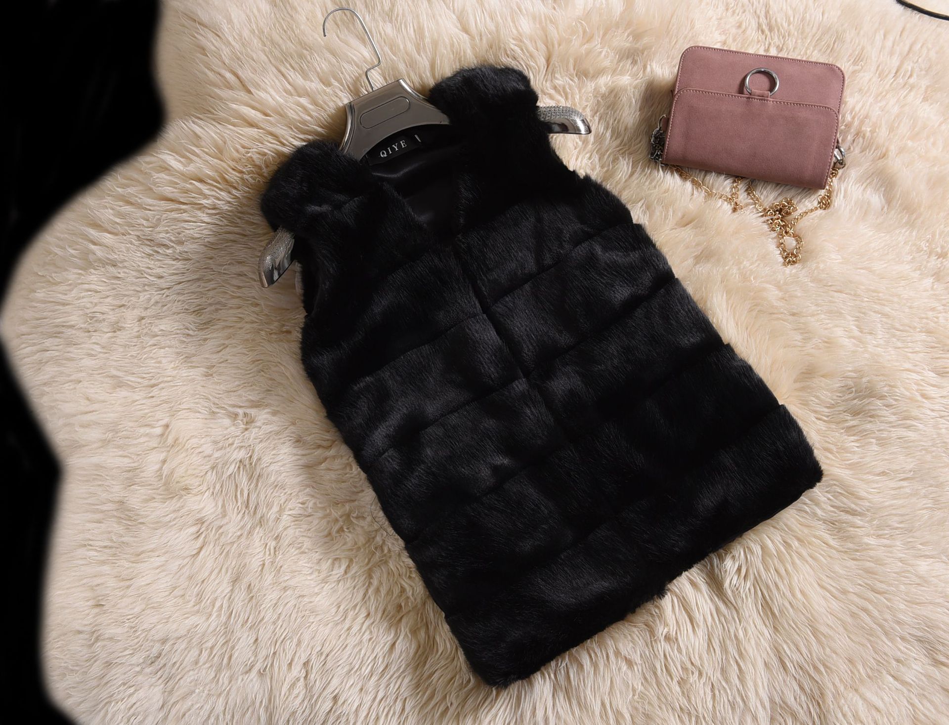 Good Cute Elegant Faux Fox Fur Vest Fashion Women Overcoat - Black