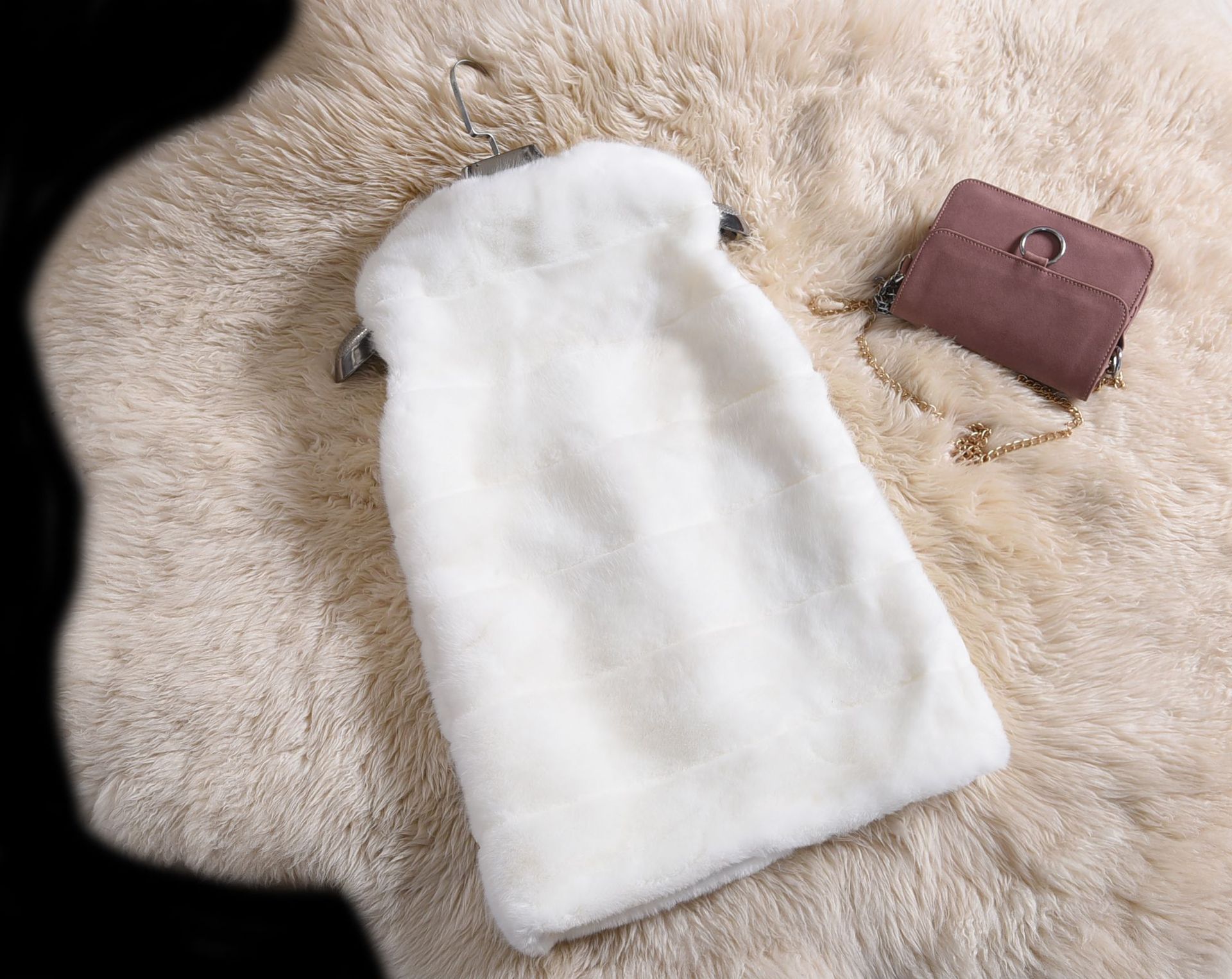 Good Cute Elegant Faux Fox Fur Vest Fashion Women Overcoat - White