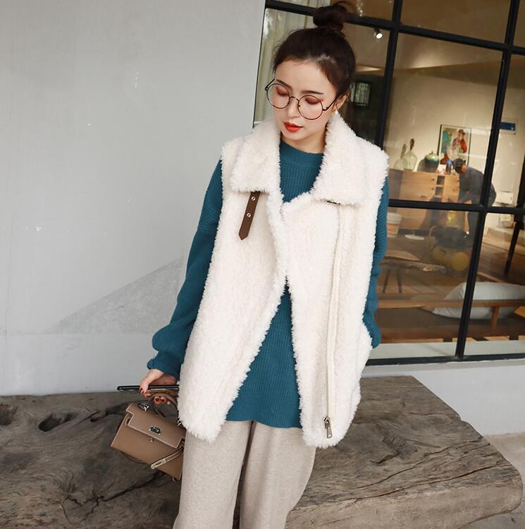 High Quality Winter Elegant Faux Lamb Fur Vest Fashion Women Overcoat - White