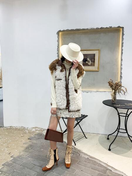 Luxury Winter Super Real Lamb Fur Vest Women Overcoat - White