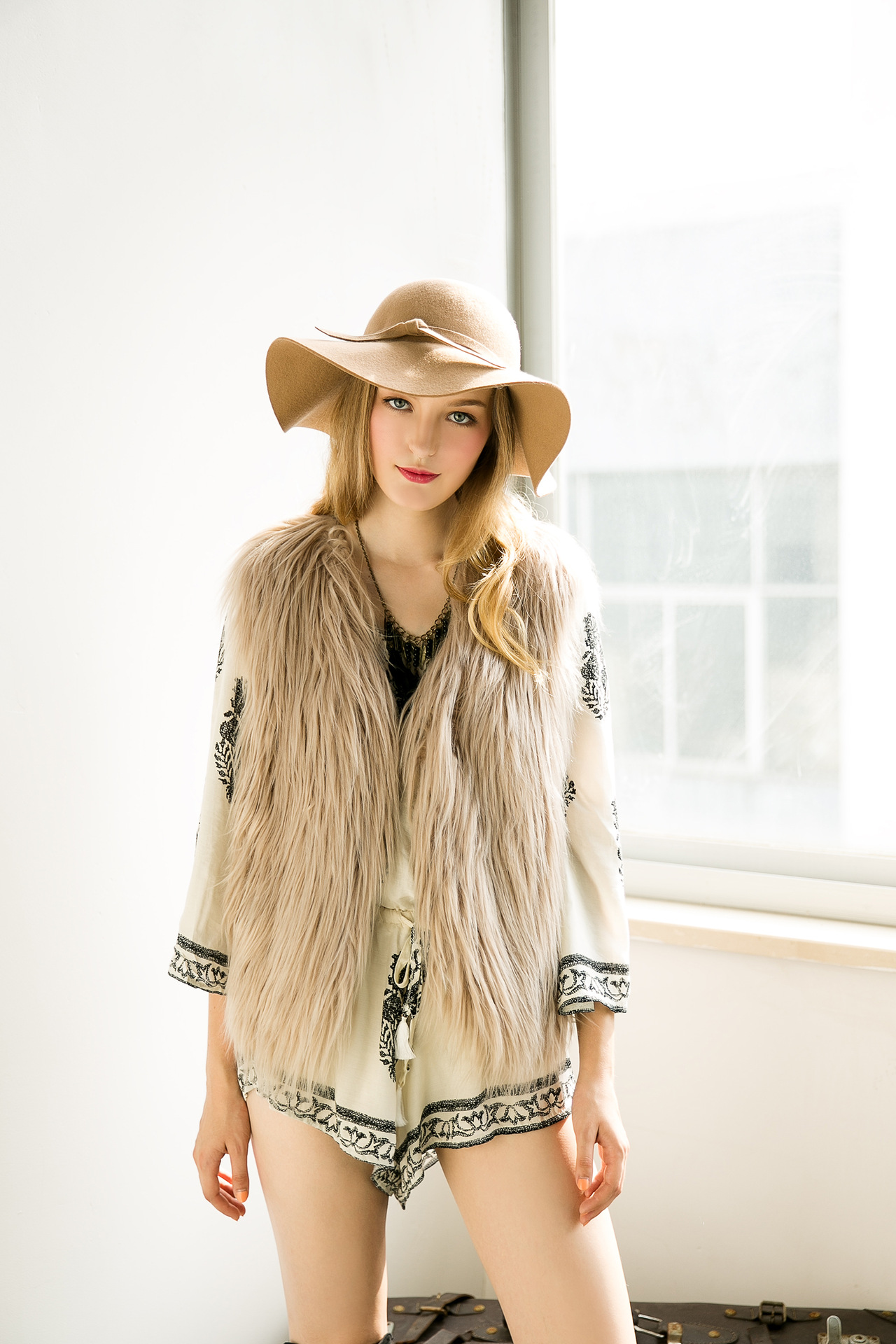 Pretty Winter Elegant Faux Lady Fur Vest Fashion Women Waistcoat - Khaki